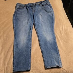 031626 old navy orginal midrise size 18 short court jeans  box 22t#